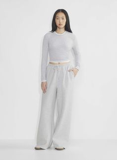 COZY FLEECE MEGA FLUTTER™ SWEATPANT Aritzia Free Lounge Sweatpant, Aritzia Cozy Fleece, Aritzia Sweatpants, 2024 Wardrobe, Boo Basket, Sweatpants Outfit, Coat Trends, Tailored Coat, Sweat Set