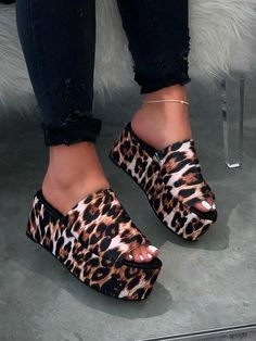 Casual Summer Slippers, Leopard Slippers, Hipster Grunge, Platform Flip Flops, Womens Sandals Summer, Wedges Style, Grunge Look, Slides Women