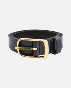 Modern, simple yet bold, the Lasse belt is your perfect everyday companion. Made of rich premium Italian leather, the women's accessory brings out the sleek and modern interpretation of leather craftsmanship. With a minimalist design, shiny gold buckle and radiant glow, style the Lasse belt for any occasion. Whether you are getting ready to go to work or hit the town with friends, this belt is the one style that will go with everything in your wardrobe. PRODUCT DETAILS Width: 1" Material: Vegeta Modern Belt Buckles With Belt For Everyday Use, Sleek Leather Belts For Office, Sleek Leather Office Belt, Classic Belt With Gold Buckle And Adjustable Fit, Modern Adjustable Belts For Everyday Wear, Modern Adjustable Everyday Belts, Modern Leather Belt Buckle With Gold Buckle, Modern Leather Belt Buckle With Gold Detail, Modern Belts With Gold Buckle For Office