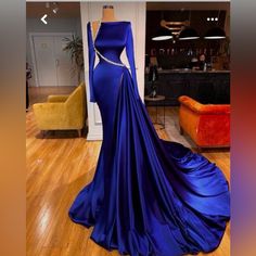 Vestidos De Noche Largos Elegantes Modest Evening Dresses Long Sleeve Royal Blue Evening Dresses Long Sleeve, Modest Evening Dresses, Blue Mermaid Prom Dress, Exclusive Gowns, Women Robe, Modest Evening Dress, Makeup Tip, Long Sleeve Evening Gowns, Royal Blue Prom Dresses