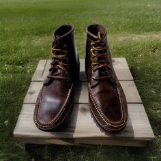 Men’s Eastland Franconia 1955 Boot SZ 10D In Oak Leather Brown Very Gently Used  | eBay Raw Leather, Mens Shoes Boots, Leather And Lace, Full Grain Leather, Moccasins, Leather Upper, Men's Shoes, Ankle Boot, Shoe Boots