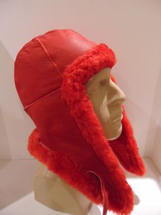 Made out of Sheepskin, this hat will protect you from rain, snow and wind during the coldest winters. It's available in M, L, XL Please let us know size preferred after purchase. Thank you. FREE SHIPPING TO USA! Winter Windproof Leather Hat, Winter Leather Hats For Outdoor, Leather Winter Hat For Outdoor, Winter Leather Windproof Hat, Winter Leather Outdoor Hat, Winter Outdoor Leather Hats, Winter Leather Hat, Leather Winter Hat Fitted, Fitted Leather Winter Hat