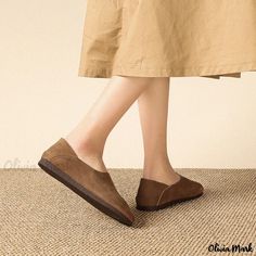 Olivia Mark - Vintage Granny Style Leather Loafers with Soft Soles for Pregnant Women Granny Style, Suede Heels, Olivia Mark, Leather Loafers, Pregnant Women, Low Heels, Heel Height, Cow, Loafers