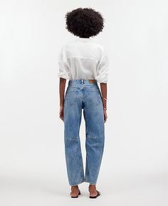 The Darted Barrel-Leg Jean | Madewell Barrel Leg Jeans Outfit, Barrel Jeans Outfit, Barrel Leg Jeans, Barrel Jeans, Nyc Outfits, Leg Pants Outfit, Autumn 2024, Loose Jeans, Petite Jeans