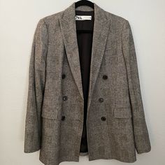 Brand New And Never Worn, I Only Cut Out The Shoulder Pads From The Blazer But Otherwise It Is In Perfect Condition. Womens Size Small. Made In Morocco. Only Selling Because It Is Too Big For Me Gray Fall Blazer, Zara Wool Blazer For Workwear, Gray Long Sleeve Tweed Jacket For Fall, Tailored Gray Tweed Jacket For Fall, Gray Long Sleeve Tweed Jacket For Business Casual, Gray Tweed Jacket With Long Sleeves For Business Casual, Casual Tailored Gray Blazer, Gray Tweed Jacket For Work In Fall, Gray Tweed Jacket For Office In Fall