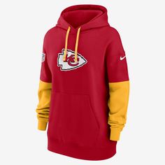 A wardrobe staple for football season, the Kansas City Chiefs Sideline Essential Hoodie is made with dropped shoulder seams that help create an oversized look and soft fleece lining for a warm, comfortable outer layer. Kansas City Chiefs Logo, Essential Hoodie, Chiefs Logo, Nfl Kansas City Chiefs, Nike Nfl, Uniform Design, Red Hoodie, Football Season, Kansas City Chiefs