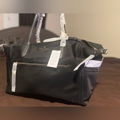 Brand New Kate Spade Duffel Bag W/ Tags. I Got It As A Gift And Not A Fan Of Duffel Bags. Black Duffel Bag, Bags Kate Spade, Duffel Bags, I Got It, Kate Spade Bags, Duffel Bag, A Fan, Got It, Chelsea