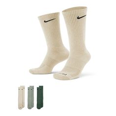 Step up your game in comfort with these men's Nike crew socks and their Dri-FIT moisture-wicking technology.Click on this MEN'S GUIDE to find the perfect fit and more!Step up your game in comfort with these men's Nike crew socks and their Dri-FIT moisture-wicking technology.Click on this MEN'S GUIDE to find the perfect fit and more!PRODUCT FEATURES 3-pack Dri-FIT technology helps you stay dry and comfortable Breathable mesh at top provides enhanced ventilationFIT & SIZING Crew-length cut hits mi Nike Crew Socks, Socks And Hosiery, Crew Socks, Step Up, Mid Calf, Polyester Spandex, Hosiery, Dri Fit, Age Group