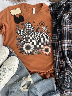 All the fall vibes in this tee printed DTG on Bella Canvas blended tee. Casual Printed Fall T-shirt, Casual Printed T-shirt For Fall, Casual Brown T-shirt For Fall, Trendy Screen Print T-shirt For Fall, Fall Streetwear Printed T-shirt, Brown T-shirt For Fall Streetwear, Casual Fall T-shirt With Graphic Print, Printed T-shirt For Fall Streetwear, Casual Graphic Print T-shirt For Fall