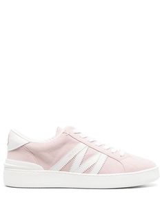 powder pink/white logo-embroidered tongue logo patch to the side logo print to the rear round toe front lace-up fastening flatform sole Logo Shoes, Moncler Women, Sneakers Pink, Pink And Brown, Brown Shoes, Brown Sneakers, Latest Sneakers, Brown Shoe, Powder Pink