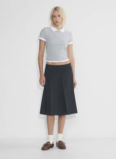 CORNETTO PLEATED SKIRT Uniqlo Pleated Skirt, Skirts For Work, Minimalist Academia, Business Casual Skirt, Midi Pleated Skirt, Chino Skirt, Classy Minimalist, Long Pleated Skirt, Grey Pleated Skirt