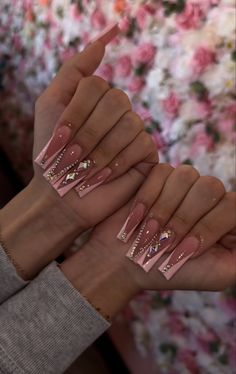 Pink Square Nails With Charms, Pink Nail Designs With Rhinestones, Extra Long Acrylic Nails Bling, Fall Long Nails Ideas, Pink Extra Nails, Buchifresa Nails, Bedazzled Nails, Gel Toe Nails, Wow Nails