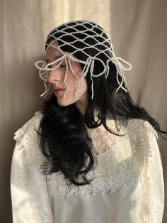 Mesh Headpiece, Bows Wedding, New Year Diy, Beaded Headpiece, Beads Fashion, Studio Makeup, Pearl Headpiece, Beading Netting, 2024 Wedding