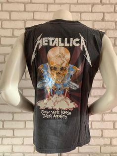 80s Rock Fashion, Metallica Tee, Iron Maiden Shirt, Oversized Long Sleeve Shirt, Band Outfits, Iron Maiden, Sleeveless Tshirt, Workout Tee, Vintage Shirts