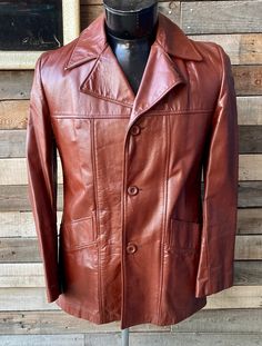 "Iconic London Fog leather jacket! Features Include... Brown leather jacket Notched collar Button front Slim fit Two front patch pockets Zip-out faux fur liner for colder seasons Made by London Fog Tag size 40 reg ( please see measurements below) Condition... Excellent vintage condition! No holes, flaws or issues. Jacket is clean and ready to wear! Measurements... Shoulder to shoulder - 17\" Around chest, underneath armpits -  42\" Top of shoulder to bottom hem - 31\" Top of shoulder to bottom o Iconic London, London Fog, Brown Leather Jacket, Hem Top, Notched Collar, Wool Cardigan, Brown Leather, Faux Fur, Mens Jackets