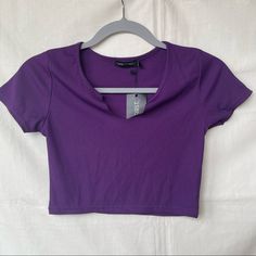 I Saw It First Deep Purple Ribbed Split Collar Short Sleeve Cropped Shirt Top New With Tags 14.5” Pit To Pit 14” Length Labeled Us Size 4 Open To Offers! Collar Crop Top, Purple Tops, Tøp Aesthetic, Purple Crop Top, 2024 Halloween, Cropped Shirt, Purple Top