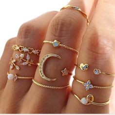 Gold Crystal Ring Set With Moon & Star, Heart & Floral. *10 Rings *Zinc Alloy Stacked Rings Boho, Channel Set Rings, Stackable Ring Sets, Moon And Star Ring, Nail Ring, Mode Boho, Vintage Style Rings, Trendy Ring, Knuckle Rings