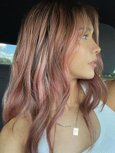 Pink Hair Streaks, Pink Hair Highlights, Light Pink Hair, Pink Blonde Hair, Pink Hair Dye, Hairstyles And Haircuts, Hair Streaks, Dirty Blonde Hair, Hair Stylies