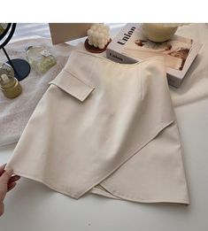 Style: commuting Size: S M L XL Color: black, coffee, white Gored Skirt, Fashion Terms, Slim Hips, Korean Design, Full Length Dress, Couture Sewing, Gathered Skirt, Looks Chic, Black Coffee