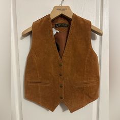 Vintage Don't Stop Classics Western Leather Vest Brown Button Front Lined M Nwt Open Vest Outfit, Mens Fleece Vest, Thrift Board, Cowboy Vest, Corduroy Vest, Sleeveless Vest Jacket, Tan Vest, Nike Vest, Western Vest