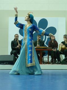 Persian Dance Costume, Persian Costume, Iranian Clothes, Persian Dress, Persian Dance, Happy Nowruz, Belly Dancing Classes, Persian Fashion, Culture Clothing