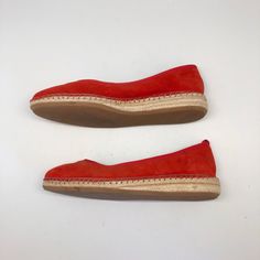 "Modern does 1940s SZ:7 orange suede round toe flat espadrilles. These feature a soft suede exterior, round toe, natural flat espadrille foot bed, all blue leather interior, and rubber soles! MEASUREMENTS Interior length: 9 1/4\" Interior width: 3\" Exterior width: 3 3/8\" Heel height: 1\" These are in great condition and appears to have only been worn once or twice ✨" Womens Espadrilles Wedges, Flat Espadrille, Ankle Strap Heels, Flat Espadrilles, Leather Interior, Soft Suede, Strap Heels, Vintage Shoes, Blue Leather