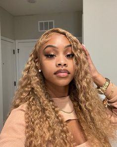 Dyed Curly Wigs For Black Women, Wigs Deep Wave, 27 Honey Blonde, Hd Lace Frontal Wigs, Color Rubio, Hd Lace Frontal, Lace Frontal Wigs, Honey Blonde Hair, Deep Wave Hairstyles