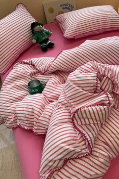 Sweet Hot Pink Stripes Bedding Set for Dorm Room Hot Pink Bedding, Pattern Bedding, Preppy Decor, Pink Duvet, Striped Bedding, Patterned Bedding, Herringbone Stitch, Shabby Chic Farmhouse, Striped Sheets