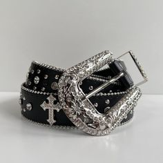 Y2k 2000s Vintage Black Chrome Cross Studded Goth Emo Black Belt These Belts Are Unisex :)! Unique Skeleton Hand Design One Size Fits Most 1.5w X 44l Brand New Bedazzled Belt Y2k, Yk2 Belts, Y2k Belts Aesthetic, Y2k Belts Women, Goth Christmas Gifts, Gothic Accessories Aesthetic, Chunky Belts 2000s, Emo Things To Buy, Chunky Belts Y2k