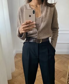 Zara Europe, Decade Fashion, Vinter Mode Outfits, Look Retro, Looks Street Style, Casual Work Outfits, Mode Inspo, Work Style