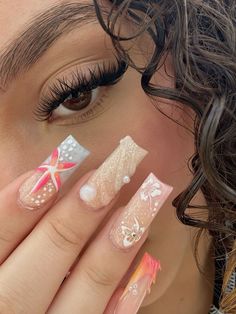 nail inspo🌺 Summer Ideas For Nails, Summer Inspired Nails Acrylic, Beach Nails Designs Acrylic, Nail For The Beach, Summer Gel X Nails Square, Summer Nails Different Designs, Sparkle Nail Art Designs, Cute Summer Nails Designs Beach, Cool Nail Inspo Summer