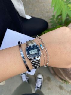 Silver Jewelry Ideas, Casio Silver Watch, Watches With Bracelets Women, Digital Watches Women, Casual Watches Women, Silver Bracelet Stack