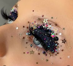 Fireworks Makeup Look, Fireworks Makeup, Firework Makeup, Funky Makeup, Rhinestone Makeup, Doll Eye Makeup, Rave Makeup, Eye Makeup Pictures, Ethereal Makeup