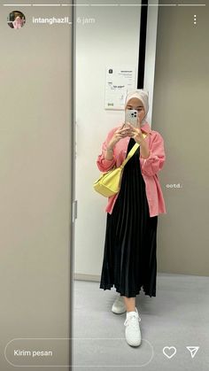 Black Outfit Hijab, Outfit Hijab Simple, Outfit Ideas Muslim, Ootd Korean Style, Rok Outfit, Fashion Identity, Hijab Trends