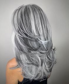 New Long Hairstyles, Feathered Hair Cut, Κούρεμα Bob, Salt And Pepper Hair, Long Gray Hair, Long Layered Haircuts, Grey Hair Color, 짧은 머리, Long Layered Hair