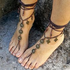 This Womens Barefoot Sandals item by PanoParaTanto has 774 favorites from Etsy shoppers. Ships from Portugal. Listed on Jul 17, 2024 Hippie Sandals, Boho Wear, Hippie Crochet, Jewelry Hippie, Barefoot Sandal, Mode Hippie, Estilo Hippie, Crochet Sandals, Samana