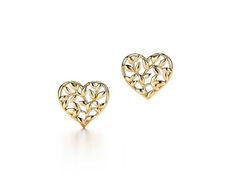 This is a pair of beautiful, simple, minimalist solid gold heart earrings. You have the option of selecting the material and colour you wish. The earrings can also be engraved.  Product Details: - Handmade/Handcrafted Fine Jewelry - Thickness: 1mm - Width x Height: 10mm x 10mm - High Polished - Gold Color: White Gold, Yellow Gold, Rose Gold - Material: 10K Solid Gold, 14K Solid Gold, 18K Solid Gold **Please note that all our pieces are handcrafted and therefore take 1-2 weeks to prepare and disp Paloma Picasso Jewelry, Tiffany Earrings, Gold Heart Earring, Paloma Picasso, International Jewelry, Tiffany Jewelry, Olive Leaf, Heart Earrings Studs, Tiffany Blue