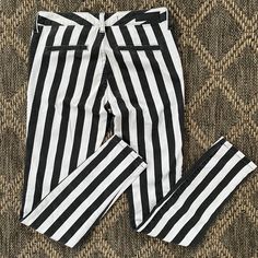 Nwt!! Nordstroms Sneak Peek Pants. Brand New, Never Worn Black And White Striped Skinny Fit Pants. Black Stripes Are A Faded Distressed Black. Super Adorable Beetle Juice Pants! Low Rise Brush Striped Skinny 98% Cotton 2% Spandex Size Small, Skinny Fit Smoke/Pet Free Home Make An Offer #Sneakpeek #Nordstrom Chic Striped High Rise Pants, Chic High Rise Striped Pants, Trendy Fitted Black And White Bottoms, Fitted Casual Black And White Bottoms, Pants Low Rise, Snake Print Pants, Beetle Juice, Black Jeggings, Celebrity Pink