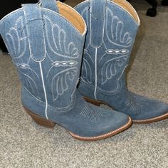 The Cutest Boots Ever Western Denim Boots For Rodeo, Western Denim Blue Boots For Fall, Denim Blue Western Boots For Fall, Western Style Denim Blue Boots For Fall, Western Blue Boots With Round Toe, Blue Western Boots With Round Toe, Western Denim Boots With Round Toe, Western Denim Boots, Western Boots With Round Toe In Denim Blue