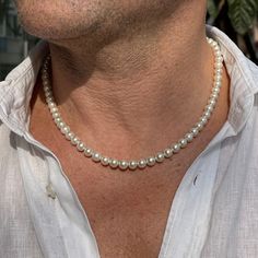 Discover the privilege that perfect mens pearl necklaces for modern people will create in your style. You can find these necklaces only in our store. Just for you!  Features of the necklace: - Pearl size: 6 mm  - Pearl color: White - Clasps:  Silver Lobster Clasp - Necklace size: Sizes now available in 18"(46 cm), 19"(48 cm), 20"(51 cm), 21"(53 cm), 22"(56 cm) and 23"(58 cm) necklaces. You may choose extra chain extension (2 inches - 5 cm) - Design code: MN0035 👉SIMPLY MESSAGE US FOR CUSTOM LEN Pearl Necklaces Men, Pearls On Men, Man Pearl Necklace, Pearl For Men, Modern Pearl Necklace Design, Mens Pearl Necklace, Modern Pearl Necklace, Gift Idea For Boyfriend, Pearl Outfit