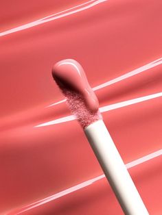 KMA stylist Mattias Nyhlin creates a lovely macro lipgloss texture with pink lipgloss wand in foreground for H&M Beauty Macro Texture, Pink Lipgloss, Lipgloss Swatches, Pink Photography, Cream Texture, Lip Cosmetics, Pink Lip Gloss, Texture Photography