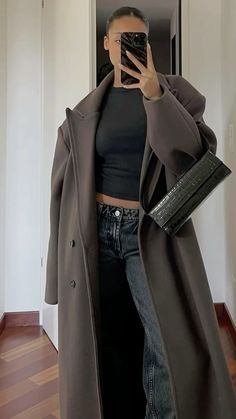 Autumn Outfit Inspo, Oversized Trench, Oversized Trench Coat, Mode Zara, Winter Fashion Outfits Casual, Midi Skirts, Autumn Outfit, Outfit Inspo Fall