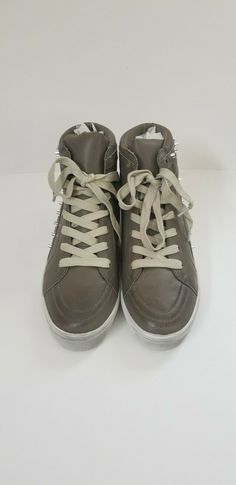 Brand new Ccocci teagan ash grey star sneakers comes in sizes 5.5, 6, 6.5, 7, 7.5, 8.5, 9, 10 and also comes with the original box. Star Sneakers, Ash Grey, Flat Shoes Women, Shoes Flats, The Original, Ash, Original Box, Shoe Accessories, Women Accessories