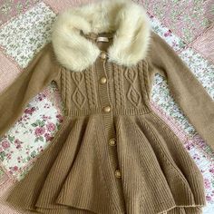 Coquette Clothes, Winter Top, Elegant Dresses Classy, Fashion Aesthetics, Winter Fits, Pretty Style, Feminine Outfit, Dream Clothes, Types Of Fashion Styles