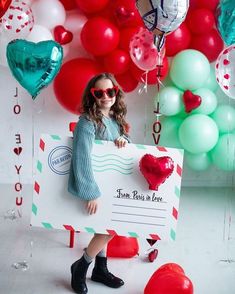 Valentine’s Day Photo Booth, Valentines Baby Photoshoot, Valentine Photo Backdrop, Paris In Love, Simpsons Party, Kids Valentine Party, Valentines Letter, Decoration Balloon, Photo Zone