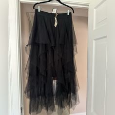 Very Stretchy Waistband (See Video) Black Black Tiered Tulle Skirt, Chic Black Bottoms With Tulle Skirt, Black Tulle Bottoms For Night Out, Ethereal Skirt, Black Mesh Skirt, Skirts Long, Mesh Skirt, Long Skirts, Women Skirts Midi