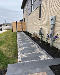 21 river rock landscaping 18 Hydrangeas And Hostas, Rock Walkway, River Rock Landscaping Ideas, Yard Remodel, Garden Pathways, Brick Pathway, River Rock Landscaping, Front Garden Landscape, Outdoor Space Design