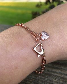 Check out this product 😍 Paperclip Charm Bracelet in Rose Gold 😍 by KaraLynn Jewelry starting at $24.00. Get your Valentine ♥️ something special this year 🤩🤩 Hammered Copper Earrings, Rose Gold Paper, Porcelain Earrings, Rose Gold Charms, Pretty Rose, Pretty Roses, Blue Pearl, Copper Earrings, Gold Charm