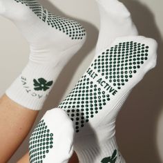 Treat your feet to the ultimate comfort you've been dreaming of! Our grip crew socks are crafted from the finest breathable cotton with built-in compression arch support and soft elastic on the top of the foot for a perfect fit. Elevate your pilates reformer experience with improved grip, stability, and mobility.What are you waiting for? Transform your workout with these bbys! DETAILS Crew style Grip, stability and mobility Compression arch support Lightweight breathable cotton-blend stretch kni Cute Pilates Socks, Pilates Socks Aesthetic, Pilates Set, Socks Design, Pilates Clothes, Pilates Socks, Luxury Socks, Reversible Swimwear, Sweat Sets