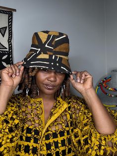 Handmade XL  Mudcloth bucket hat.  . this is a Unisex wear,...  very classy stylish look Mudcloth Fabric, African Fabrics, Turbans, Mud Cloth, Hair Accessories Headbands, African Fashion, Halloween Shopping, Bucket Hat, Short Hair